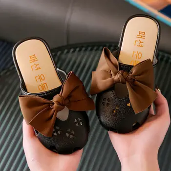  Летние детские тапочки 2023 года, Сандалии для девочек, Корейская версия, водонепроницаемая Baotou, Мягкая подошва, повседневная обувь для маленьких принцесс для больших детей